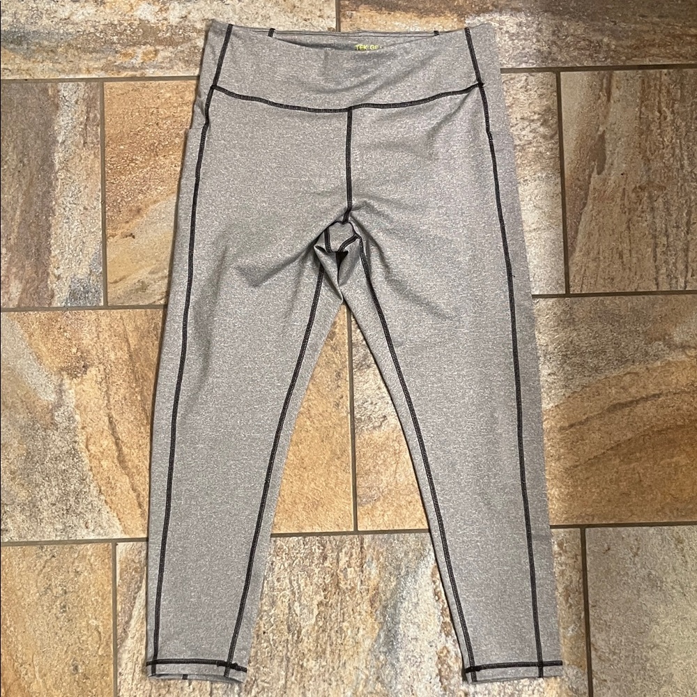 Tek Gear Heather Gray Leggings with Black Detail